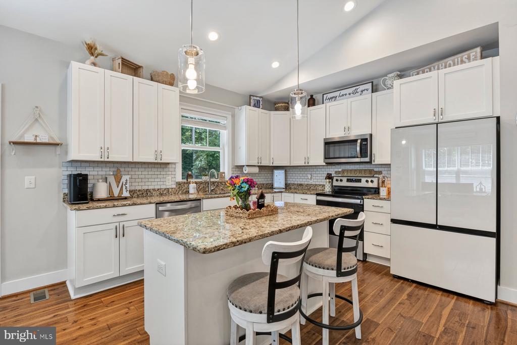 105 EDGEMONT CIR, LOCUST GROVE, Virginia 22508, 5 Bedrooms Bedrooms, ,3 BathroomsBathrooms,Residential,105 EDGEMONT CIR,VAOR2014234 MLS # VAOR2014234 105 EDGEMONT CIR, LOCUST GROVE, Virginia 22508, 5 Bedrooms Bedrooms, ,3 BathroomsBathrooms,Residential,105 EDGEMONT CIR,VAOR2014234 MLS # VAOR2014234
