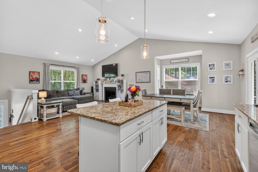 105 EDGEMONT CIR, LOCUST GROVE, Virginia 22508, 5 Bedrooms Bedrooms, ,3 BathroomsBathrooms,Residential,105 EDGEMONT CIR,VAOR2014234 MLS # VAOR2014234 105 EDGEMONT CIR, LOCUST GROVE, Virginia 22508, 5 Bedrooms Bedrooms, ,3 BathroomsBathrooms,Residential,105 EDGEMONT CIR,VAOR2014234 MLS # VAOR2014234