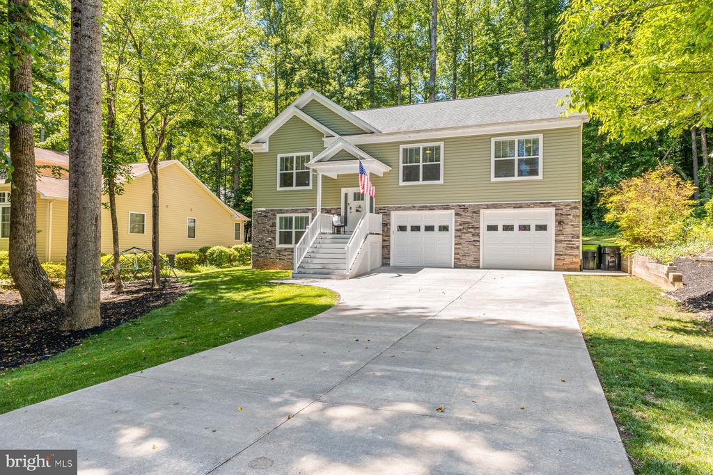 105 EDGEMONT CIR, LOCUST GROVE, Virginia 22508, 5 Bedrooms Bedrooms, ,3 BathroomsBathrooms,Residential,105 EDGEMONT CIR,VAOR2014234 MLS # VAOR2014234 105 EDGEMONT CIR, LOCUST GROVE, Virginia 22508, 5 Bedrooms Bedrooms, ,3 BathroomsBathrooms,Residential,105 EDGEMONT CIR,VAOR2014234 MLS # VAOR2014234