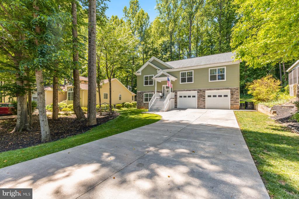 105 EDGEMONT CIR, LOCUST GROVE, Virginia 22508, 5 Bedrooms Bedrooms, ,3 BathroomsBathrooms,Residential,105 EDGEMONT CIR,VAOR2014234 MLS # VAOR2014234 105 EDGEMONT CIR, LOCUST GROVE, Virginia 22508, 5 Bedrooms Bedrooms, ,3 BathroomsBathrooms,Residential,105 EDGEMONT CIR,VAOR2014234 MLS # VAOR2014234