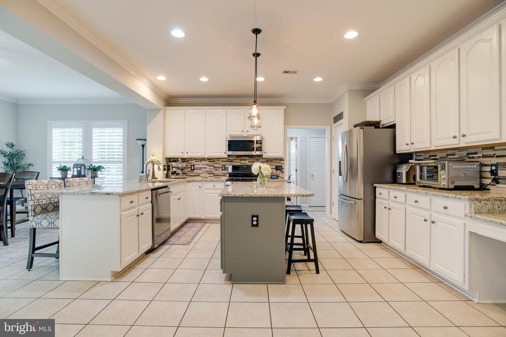 7586 SWEETGUM CT, WARRENTON, Virginia 20187, 4 Bedrooms Bedrooms, ,3 BathroomsBathrooms,Residential,7586 SWEETGUM CT,VAFQ2022162 MLS # VAFQ2022162 7586 SWEETGUM CT, WARRENTON, Virginia 20187, 4 Bedrooms Bedrooms, ,3 BathroomsBathrooms,Residential,7586 SWEETGUM CT,VAFQ2022162 MLS # VAFQ2022162