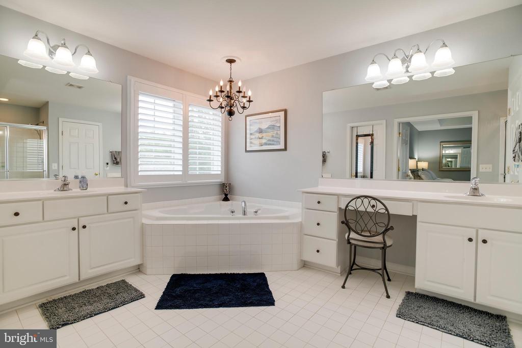 7586 SWEETGUM CT, WARRENTON, Virginia 20187, 4 Bedrooms Bedrooms, ,3 BathroomsBathrooms,Residential,7586 SWEETGUM CT,VAFQ2022162 MLS # VAFQ2022162 7586 SWEETGUM CT, WARRENTON, Virginia 20187, 4 Bedrooms Bedrooms, ,3 BathroomsBathrooms,Residential,7586 SWEETGUM CT,VAFQ2022162 MLS # VAFQ2022162