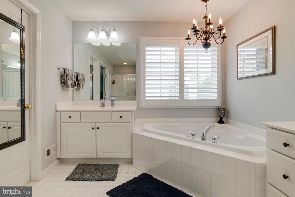 7586 SWEETGUM CT, WARRENTON, Virginia 20187, 4 Bedrooms Bedrooms, ,3 BathroomsBathrooms,Residential,7586 SWEETGUM CT,VAFQ2022162 MLS # VAFQ2022162 7586 SWEETGUM CT, WARRENTON, Virginia 20187, 4 Bedrooms Bedrooms, ,3 BathroomsBathrooms,Residential,7586 SWEETGUM CT,VAFQ2022162 MLS # VAFQ2022162