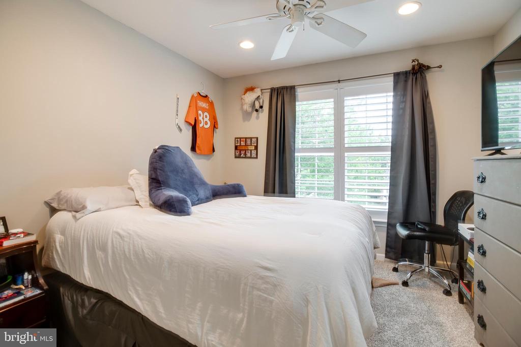 7586 SWEETGUM CT, WARRENTON, Virginia 20187, 4 Bedrooms Bedrooms, ,3 BathroomsBathrooms,Residential,7586 SWEETGUM CT,VAFQ2022162 MLS # VAFQ2022162 7586 SWEETGUM CT, WARRENTON, Virginia 20187, 4 Bedrooms Bedrooms, ,3 BathroomsBathrooms,Residential,7586 SWEETGUM CT,VAFQ2022162 MLS # VAFQ2022162