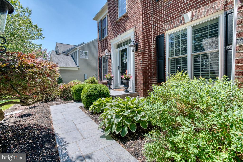 7586 SWEETGUM CT, WARRENTON, Virginia 20187, 4 Bedrooms Bedrooms, ,3 BathroomsBathrooms,Residential,7586 SWEETGUM CT,VAFQ2022162 MLS # VAFQ2022162 7586 SWEETGUM CT, WARRENTON, Virginia 20187, 4 Bedrooms Bedrooms, ,3 BathroomsBathrooms,Residential,7586 SWEETGUM CT,VAFQ2022162 MLS # VAFQ2022162