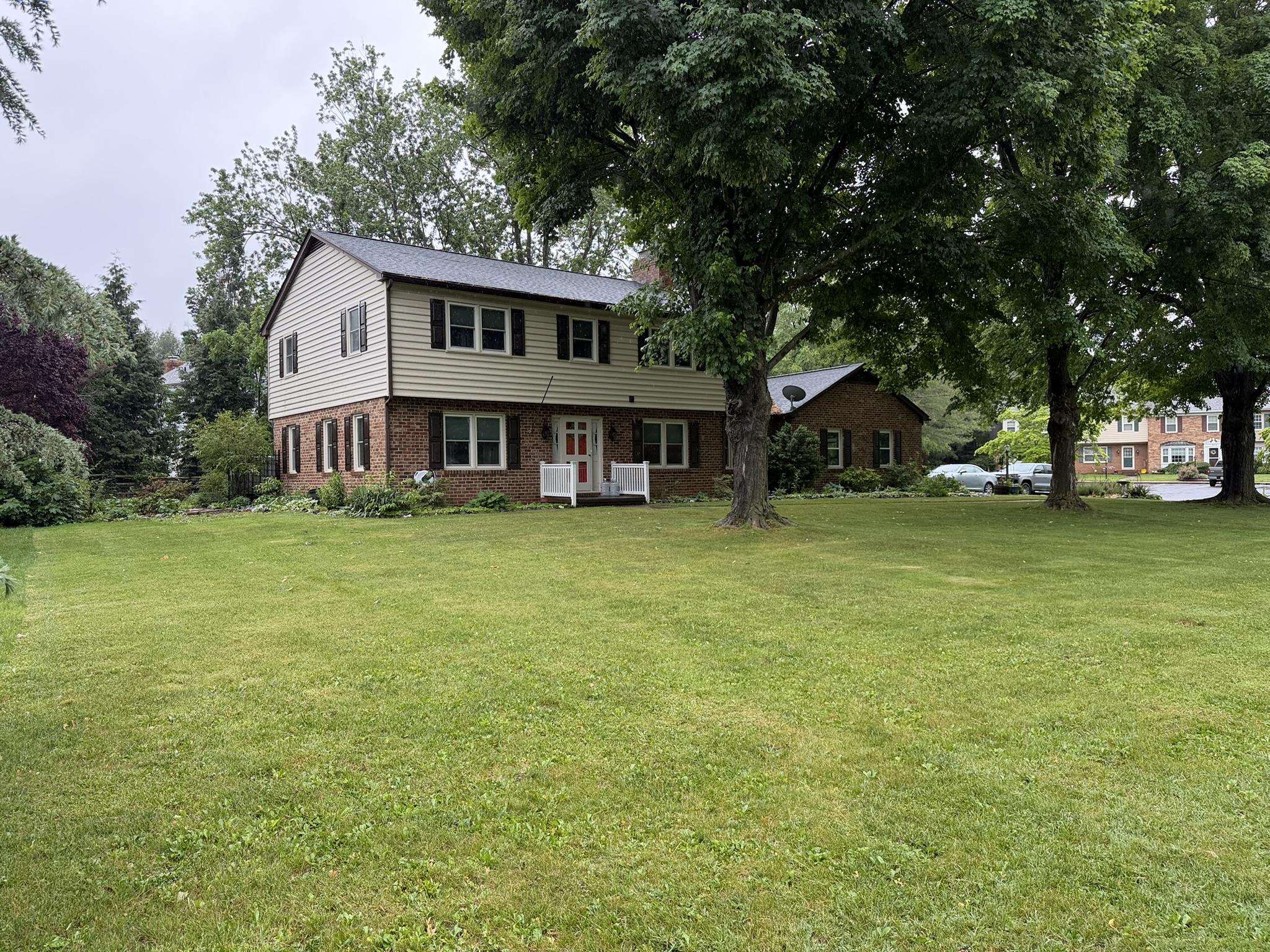 200 PELHAM DR, WAYNESBORO, Virginia 22980, 5 Bedrooms Bedrooms, ,3 BathroomsBathrooms,Residential,200 PELHAM DR,677529 MLS # 677529 200 PELHAM DR, WAYNESBORO, Virginia 22980, 5 Bedrooms Bedrooms, ,3 BathroomsBathrooms,Residential,200 PELHAM DR,677529 MLS # 677529