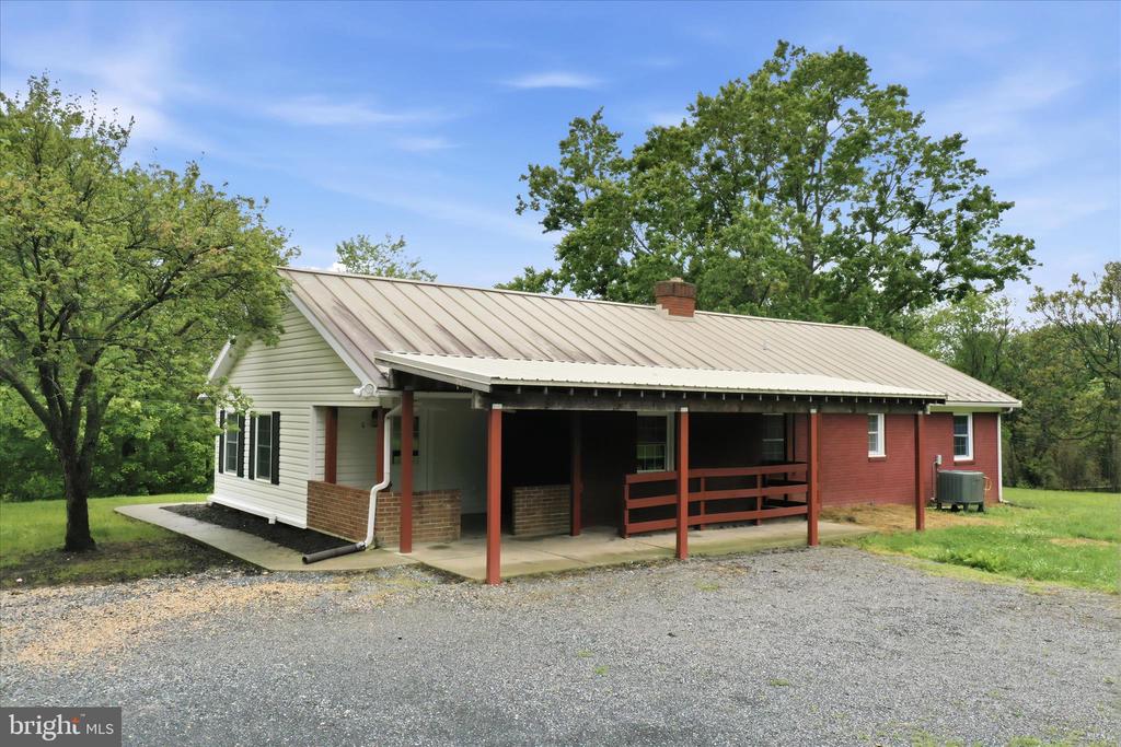 711 RILEYVILLE RD, RILEYVILLE, Virginia 22650, 3 Bedrooms Bedrooms, ,1 BathroomBathrooms,Residential,711 RILEYVILLE RD,VAPA2005920 MLS # VAPA2005920
