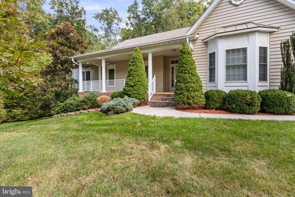 11913 OLD HICKORY CT, SPOTSYLVANIA, Virginia 22551, 4 Bedrooms Bedrooms, ,3 BathroomsBathrooms,Residential,11913 OLD HICKORY CT,VASP2041948 MLS # VASP2041948
