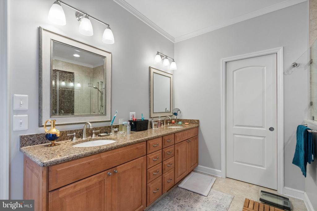 11913 OLD HICKORY CT, SPOTSYLVANIA, Virginia 22551, 4 Bedrooms Bedrooms, ,3 BathroomsBathrooms,Residential,11913 OLD HICKORY CT,VASP2041948 MLS # VASP2041948