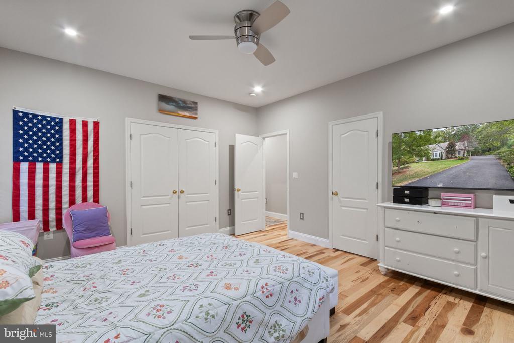 11913 OLD HICKORY CT, SPOTSYLVANIA, Virginia 22551, 4 Bedrooms Bedrooms, ,3 BathroomsBathrooms,Residential,11913 OLD HICKORY CT,VASP2041948 MLS # VASP2041948