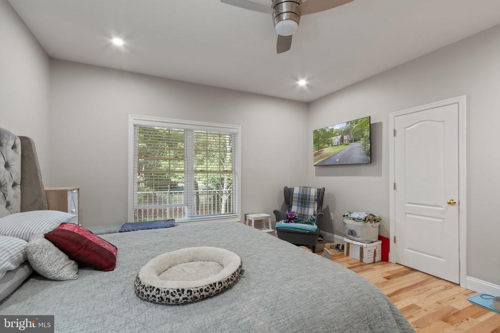11913 OLD HICKORY CT, SPOTSYLVANIA, Virginia 22551, 4 Bedrooms Bedrooms, ,3 BathroomsBathrooms,Residential,11913 OLD HICKORY CT,VASP2041948 MLS # VASP2041948