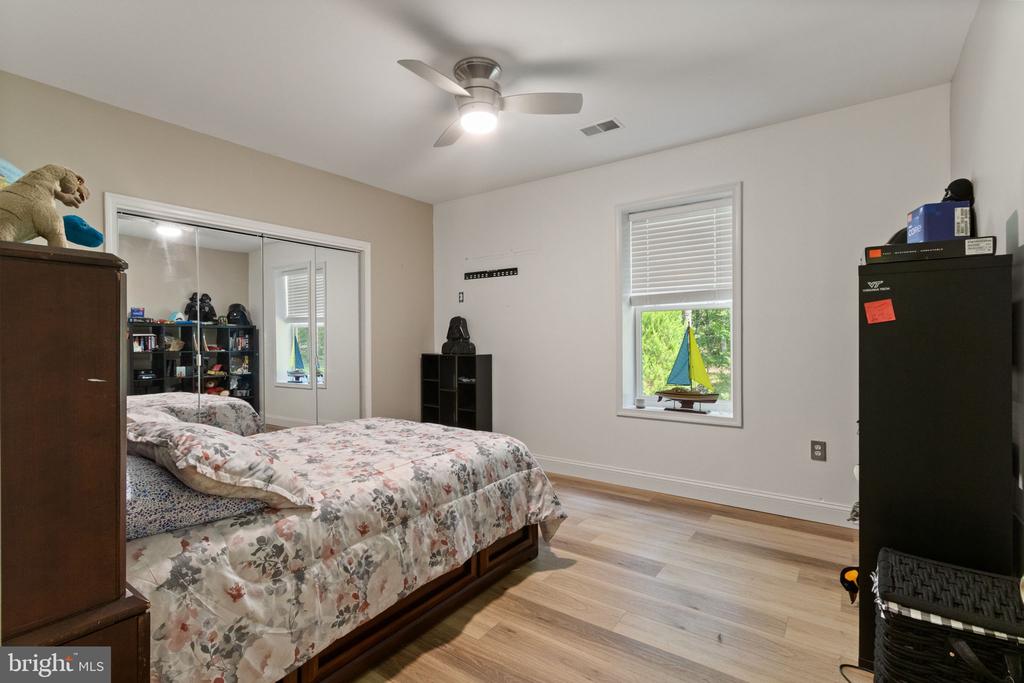11913 OLD HICKORY CT, SPOTSYLVANIA, Virginia 22551, 4 Bedrooms Bedrooms, ,3 BathroomsBathrooms,Residential,11913 OLD HICKORY CT,VASP2041948 MLS # VASP2041948