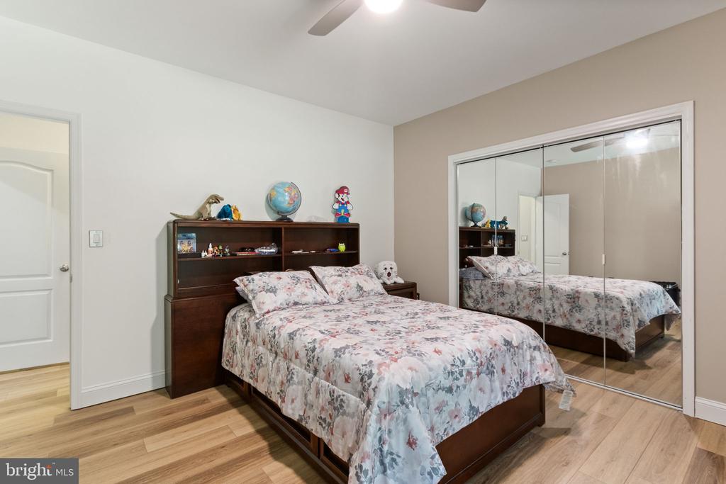 11913 OLD HICKORY CT, SPOTSYLVANIA, Virginia 22551, 4 Bedrooms Bedrooms, ,3 BathroomsBathrooms,Residential,11913 OLD HICKORY CT,VASP2041948 MLS # VASP2041948