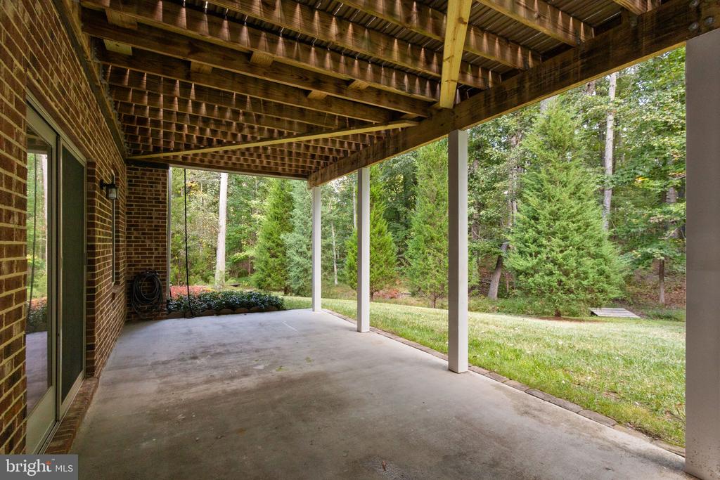 11913 OLD HICKORY CT, SPOTSYLVANIA, Virginia 22551, 4 Bedrooms Bedrooms, ,3 BathroomsBathrooms,Residential,11913 OLD HICKORY CT,VASP2041948 MLS # VASP2041948