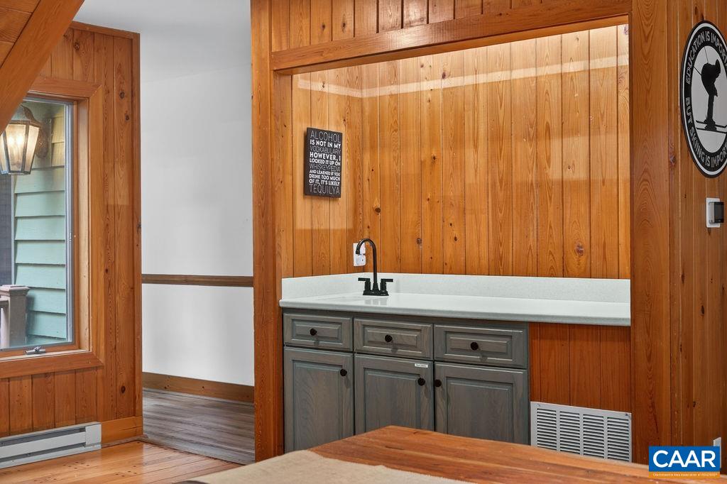Wet bar