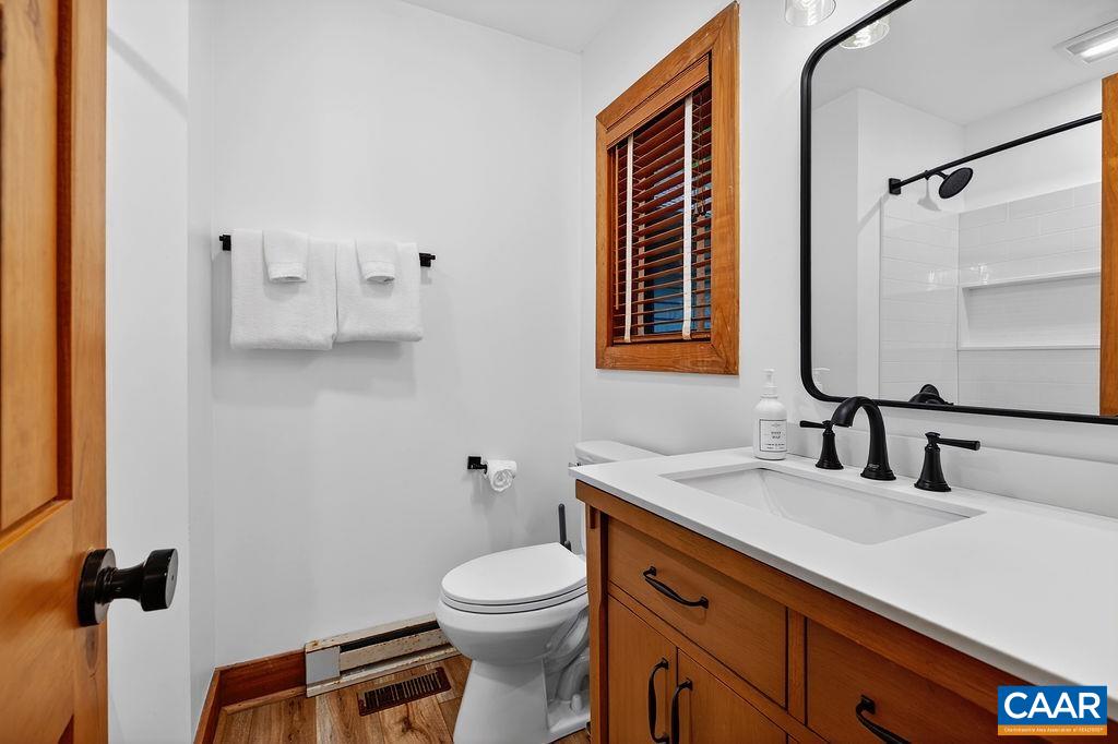 Attached guest bath