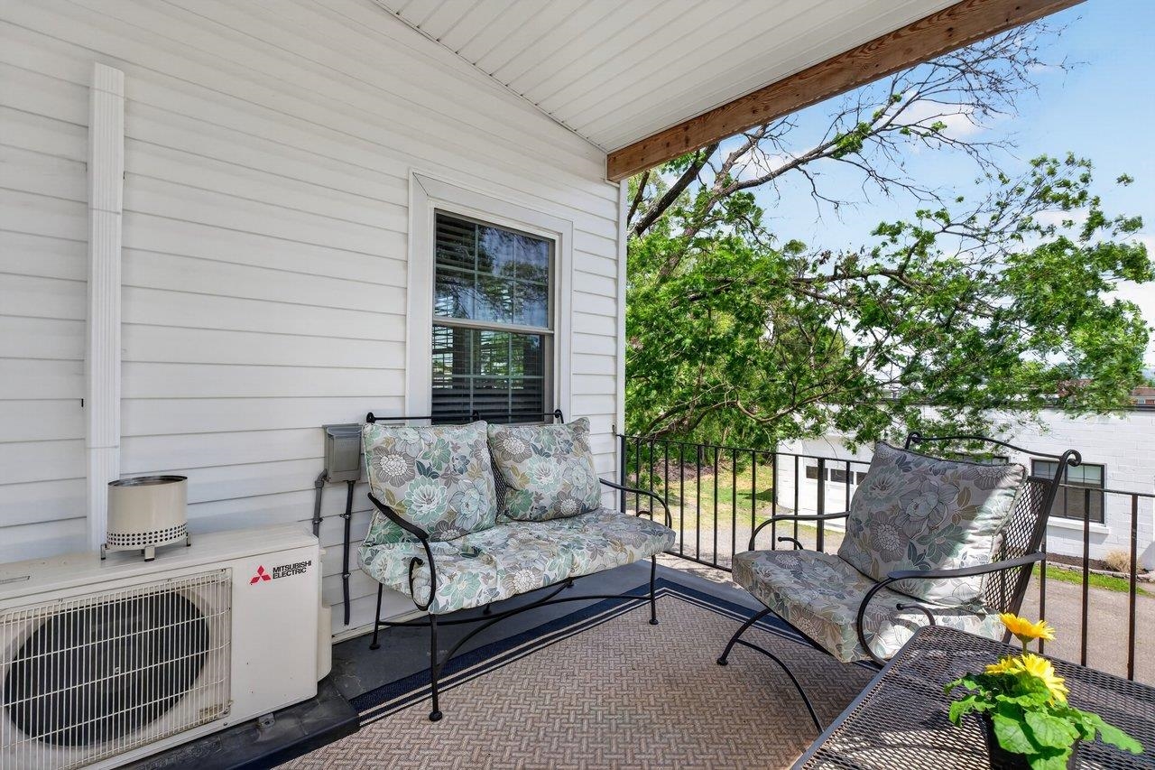 1088 COLLEGE AVE, HARRISONBURG, Virginia 22801, 6 Bedrooms Bedrooms, ,4 BathroomsBathrooms,Residential,1088 COLLEGE AVE,676991 MLS # 676991 1088 COLLEGE AVE, HARRISONBURG, Virginia 22801, 6 Bedrooms Bedrooms, ,4 BathroomsBathrooms,Residential,1088 COLLEGE AVE,676991 MLS # 676991