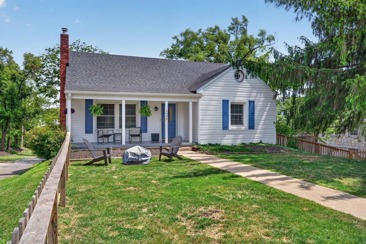 1088 COLLEGE AVE, HARRISONBURG, Virginia 22801, 6 Bedrooms Bedrooms, ,4 BathroomsBathrooms,Residential,1088 COLLEGE AVE,676991 MLS # 676991 1088 COLLEGE AVE, HARRISONBURG, Virginia 22801, 6 Bedrooms Bedrooms, ,4 BathroomsBathrooms,Residential,1088 COLLEGE AVE,676991 MLS # 676991