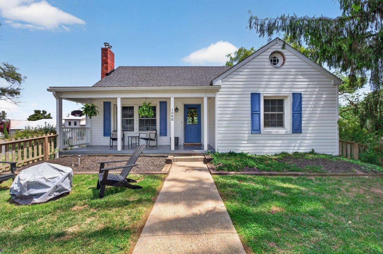 1088 COLLEGE AVE, HARRISONBURG, Virginia 22801, 6 Bedrooms Bedrooms, ,4 BathroomsBathrooms,Residential,1088 COLLEGE AVE,676991 MLS # 676991 1088 COLLEGE AVE, HARRISONBURG, Virginia 22801, 6 Bedrooms Bedrooms, ,4 BathroomsBathrooms,Residential,1088 COLLEGE AVE,676991 MLS # 676991