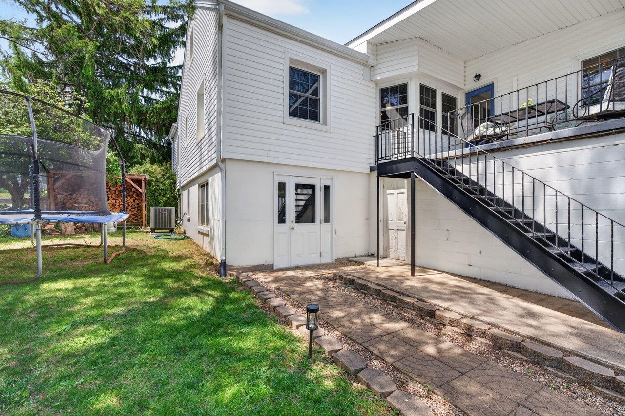 1088 COLLEGE AVE, HARRISONBURG, Virginia 22801, 6 Bedrooms Bedrooms, ,4 BathroomsBathrooms,Residential,1088 COLLEGE AVE,676991 MLS # 676991 1088 COLLEGE AVE, HARRISONBURG, Virginia 22801, 6 Bedrooms Bedrooms, ,4 BathroomsBathrooms,Residential,1088 COLLEGE AVE,676991 MLS # 676991