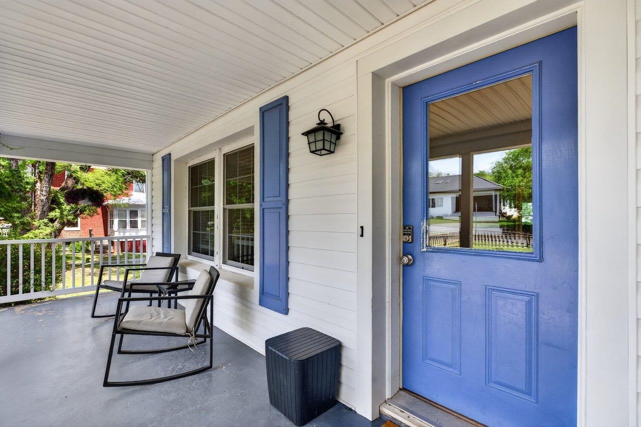 1088 COLLEGE AVE, HARRISONBURG, Virginia 22801, 6 Bedrooms Bedrooms, ,4 BathroomsBathrooms,Residential,1088 COLLEGE AVE,676991 MLS # 676991 1088 COLLEGE AVE, HARRISONBURG, Virginia 22801, 6 Bedrooms Bedrooms, ,4 BathroomsBathrooms,Residential,1088 COLLEGE AVE,676991 MLS # 676991