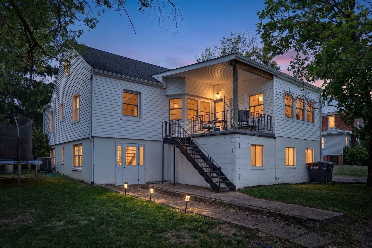 1088 COLLEGE AVE, HARRISONBURG, Virginia 22801, 6 Bedrooms Bedrooms, ,4 BathroomsBathrooms,Residential,1088 COLLEGE AVE,676991 MLS # 676991 1088 COLLEGE AVE, HARRISONBURG, Virginia 22801, 6 Bedrooms Bedrooms, ,4 BathroomsBathrooms,Residential,1088 COLLEGE AVE,676991 MLS # 676991