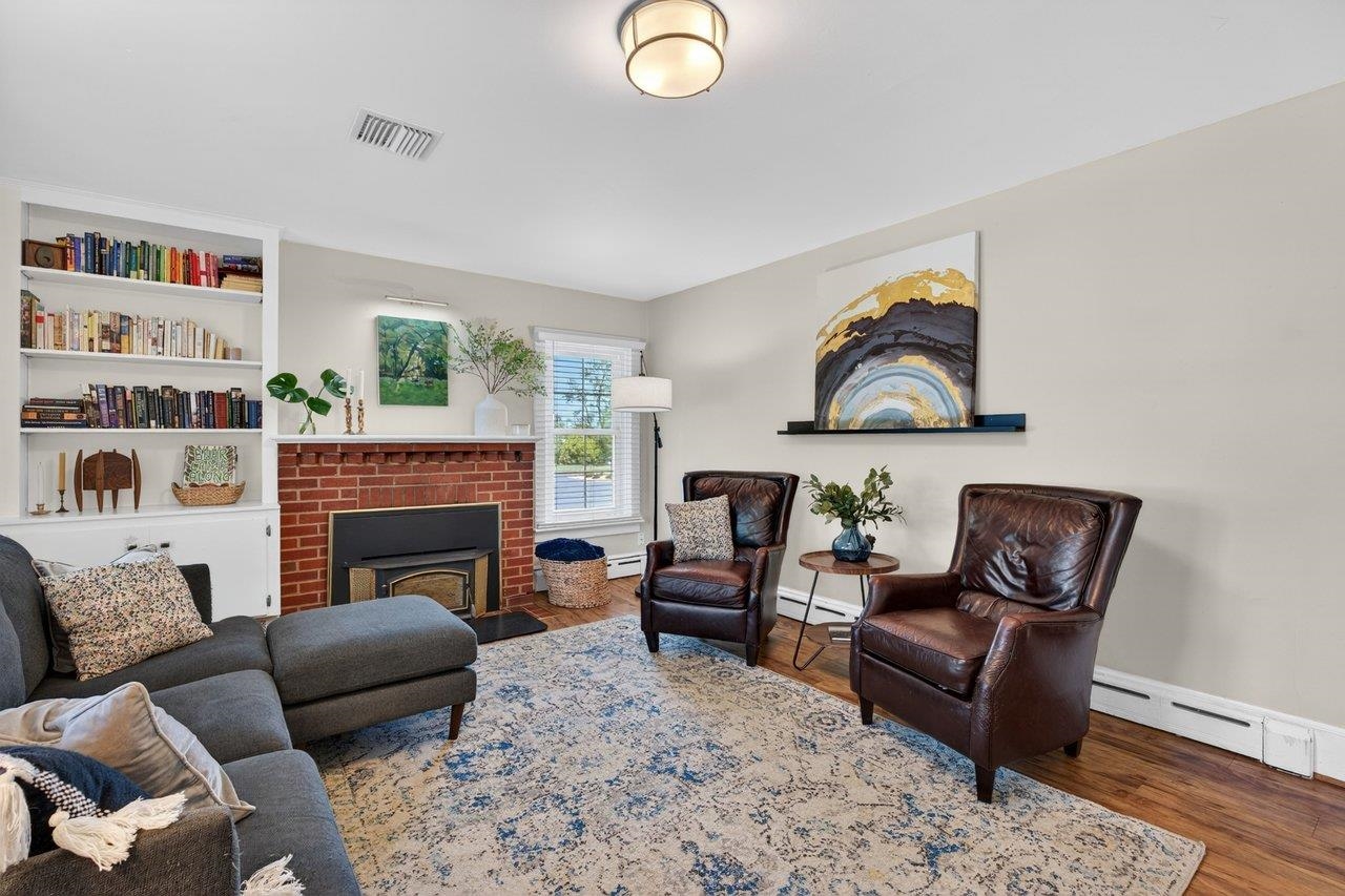 1088 COLLEGE AVE, HARRISONBURG, Virginia 22801, 6 Bedrooms Bedrooms, ,4 BathroomsBathrooms,Residential,1088 COLLEGE AVE,676991 MLS # 676991 1088 COLLEGE AVE, HARRISONBURG, Virginia 22801, 6 Bedrooms Bedrooms, ,4 BathroomsBathrooms,Residential,1088 COLLEGE AVE,676991 MLS # 676991