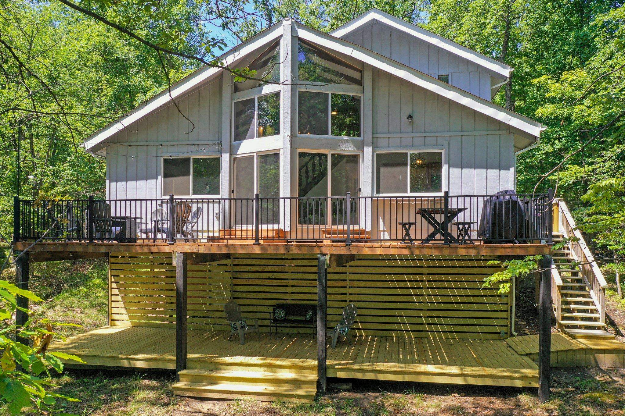 389 RAINIER RD, MCGAHEYSVILLE, Virginia 22840, 4 Bedrooms Bedrooms, ,2 BathroomsBathrooms,Residential,389 RAINIER RD,677548 MLS # 677548