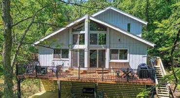 389 RAINIER RD, MCGAHEYSVILLE, Virginia 22840, 4 Bedrooms Bedrooms, ,2 BathroomsBathrooms,Residential,389 RAINIER RD,677548 MLS # 677548
