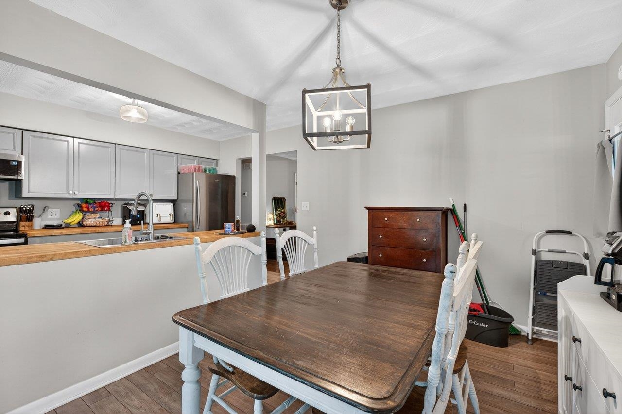 108 BRIARWOOD CIR, STAUNTON, Virginia 24401, 3 Bedrooms Bedrooms, ,2 BathroomsBathrooms,Residential,108 BRIARWOOD CIR,677549 MLS # 677549 108 BRIARWOOD CIR, STAUNTON, Virginia 24401, 3 Bedrooms Bedrooms, ,2 BathroomsBathrooms,Residential,108 BRIARWOOD CIR,677549 MLS # 677549