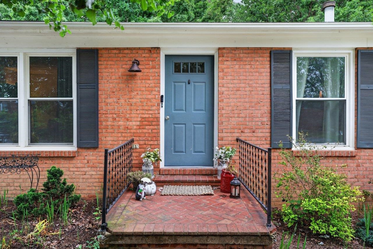 108 BRIARWOOD CIR, STAUNTON, Virginia 24401, 3 Bedrooms Bedrooms, ,2 BathroomsBathrooms,Residential,108 BRIARWOOD CIR,677549 MLS # 677549 108 BRIARWOOD CIR, STAUNTON, Virginia 24401, 3 Bedrooms Bedrooms, ,2 BathroomsBathrooms,Residential,108 BRIARWOOD CIR,677549 MLS # 677549