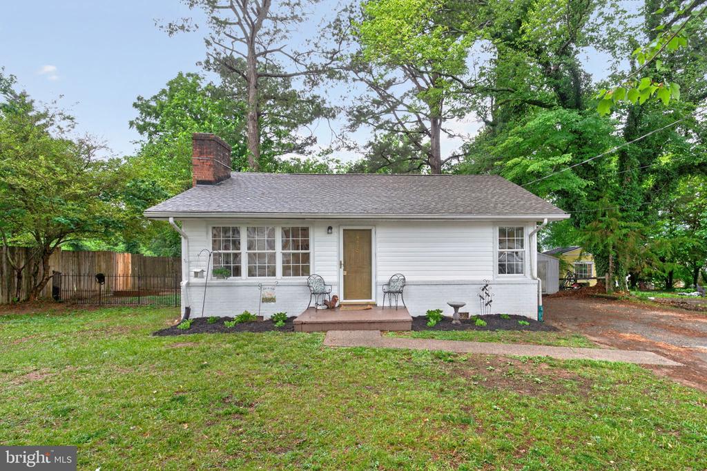 415 S MAIN ST, GORDONSVILLE, Virginia 22942, 2 Bedrooms Bedrooms, ,1 BathroomBathrooms,Residential,415 S MAIN ST,VAOR2014280 MLS # VAOR2014280