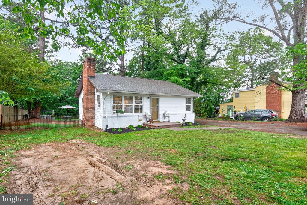 415 S MAIN ST, GORDONSVILLE, Virginia 22942, 2 Bedrooms Bedrooms, ,1 BathroomBathrooms,Residential,415 S MAIN ST,VAOR2014280 MLS # VAOR2014280