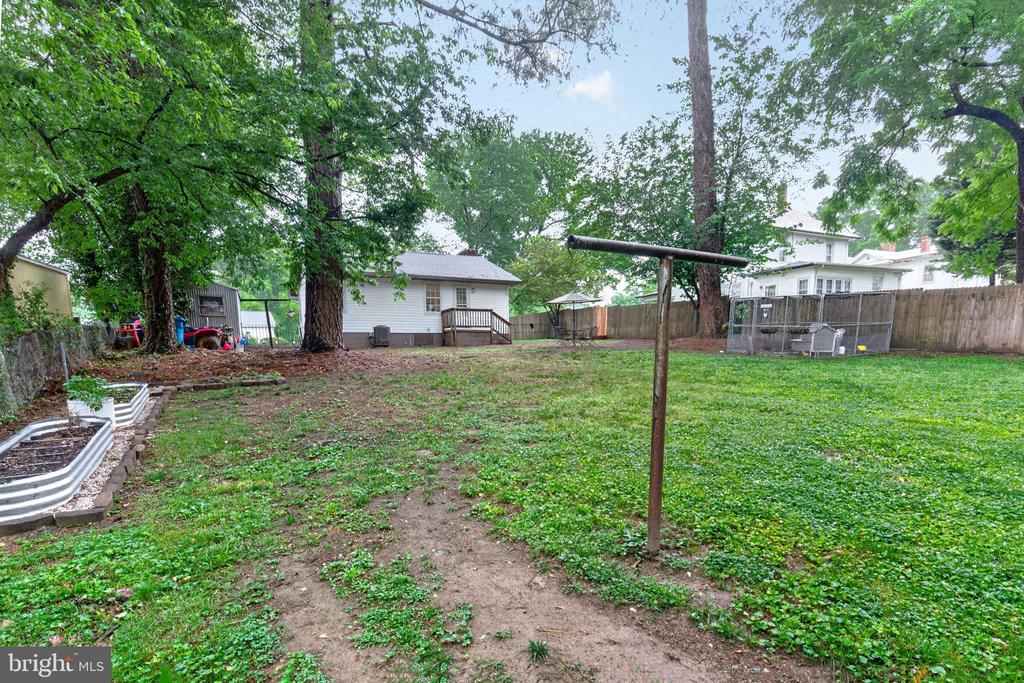 415 S MAIN ST, GORDONSVILLE, Virginia 22942, 2 Bedrooms Bedrooms, ,1 BathroomBathrooms,Residential,415 S MAIN ST,VAOR2014280 MLS # VAOR2014280