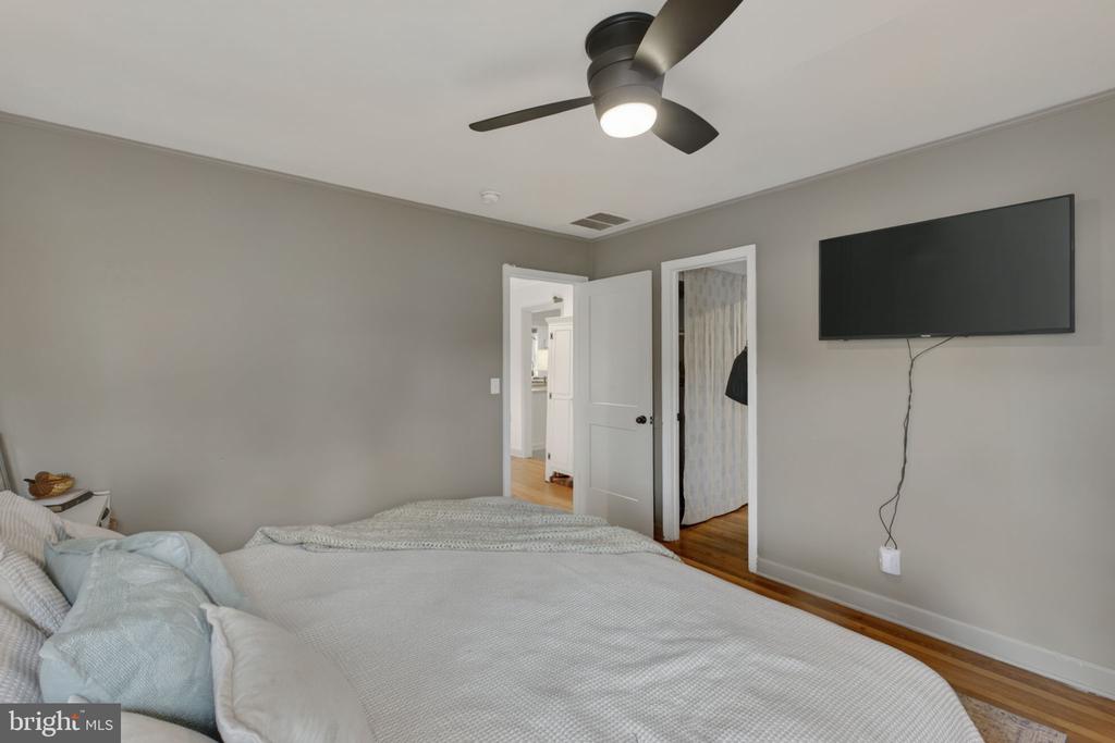 415 S MAIN ST, GORDONSVILLE, Virginia 22942, 2 Bedrooms Bedrooms, ,1 BathroomBathrooms,Residential,415 S MAIN ST,VAOR2014280 MLS # VAOR2014280