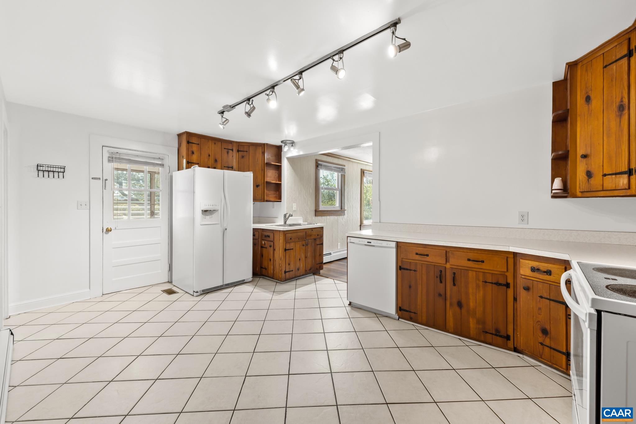 9070 SPOTSWOOD TRL, STANARDSVILLE, Virginia 22973, 3 Bedrooms Bedrooms, ,2 BathroomsBathrooms,Residential,9070 SPOTSWOOD TRL,677559 MLS # 677559 9070 SPOTSWOOD TRL, STANARDSVILLE, Virginia 22973, 3 Bedrooms Bedrooms, ,2 BathroomsBathrooms,Residential,9070 SPOTSWOOD TRL,677559 MLS # 677559