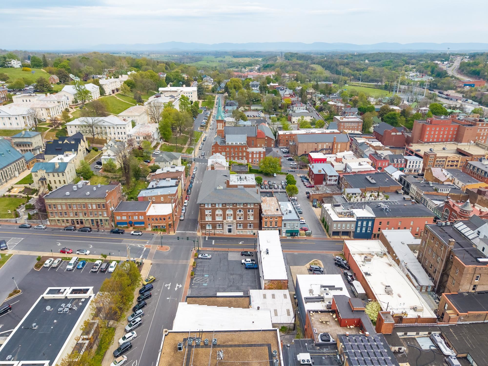 32 N AUGUSTA ST, STAUNTON, Virginia 24401, ,Commercial,32 N AUGUSTA ST,677573 MLS # 677573 32 N AUGUSTA ST, STAUNTON, Virginia 24401, ,Commercial,32 N AUGUSTA ST,677573 MLS # 677573