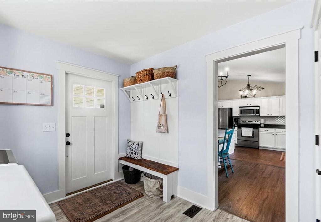 7133 SUNSET RD, SPOTSYLVANIA, Virginia 22551, 3 Bedrooms Bedrooms, ,2 BathroomsBathrooms,Residential,7133 SUNSET RD,VASP2042100 MLS # VASP2042100 7133 SUNSET RD, SPOTSYLVANIA, Virginia 22551, 3 Bedrooms Bedrooms, ,2 BathroomsBathrooms,Residential,7133 SUNSET RD,VASP2042100 MLS # VASP2042100