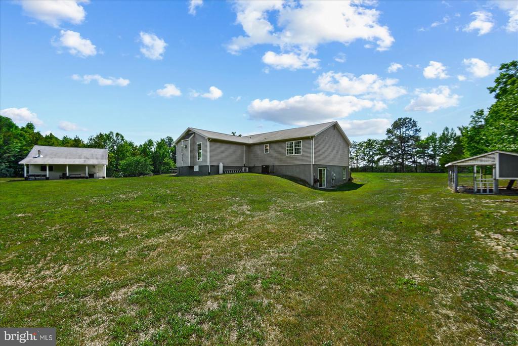 7133 SUNSET RD, SPOTSYLVANIA, Virginia 22551, 3 Bedrooms Bedrooms, ,2 BathroomsBathrooms,Residential,7133 SUNSET RD,VASP2042100 MLS # VASP2042100 7133 SUNSET RD, SPOTSYLVANIA, Virginia 22551, 3 Bedrooms Bedrooms, ,2 BathroomsBathrooms,Residential,7133 SUNSET RD,VASP2042100 MLS # VASP2042100