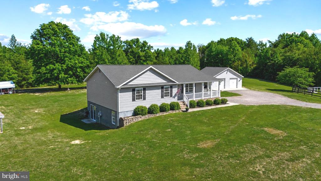 7133 SUNSET RD, SPOTSYLVANIA, Virginia 22551, 3 Bedrooms Bedrooms, ,2 BathroomsBathrooms,Residential,7133 SUNSET RD,VASP2042100 MLS # VASP2042100 7133 SUNSET RD, SPOTSYLVANIA, Virginia 22551, 3 Bedrooms Bedrooms, ,2 BathroomsBathrooms,Residential,7133 SUNSET RD,VASP2042100 MLS # VASP2042100