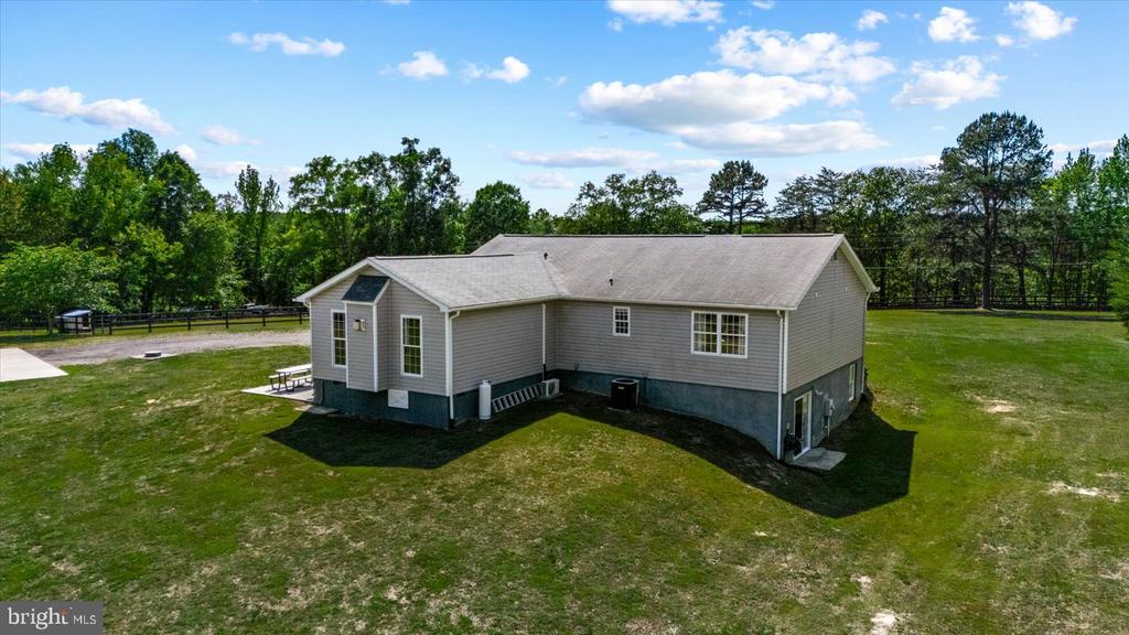 7133 SUNSET RD, SPOTSYLVANIA, Virginia 22551, 3 Bedrooms Bedrooms, ,2 BathroomsBathrooms,Residential,7133 SUNSET RD,VASP2042100 MLS # VASP2042100 7133 SUNSET RD, SPOTSYLVANIA, Virginia 22551, 3 Bedrooms Bedrooms, ,2 BathroomsBathrooms,Residential,7133 SUNSET RD,VASP2042100 MLS # VASP2042100