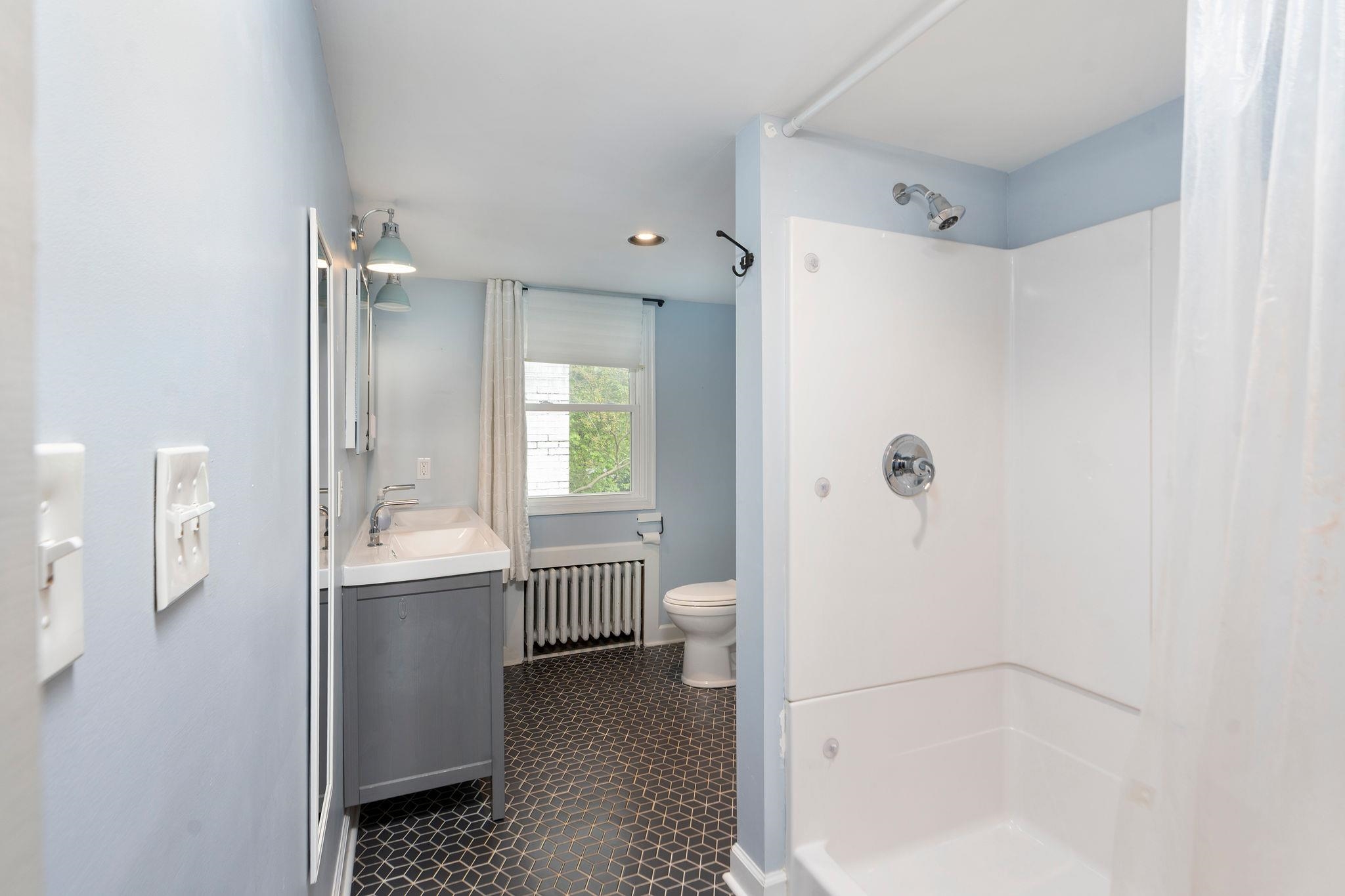 908 LYNDHURST RD, WAYNESBORO, Virginia 22980, 3 Bedrooms Bedrooms, ,2 BathroomsBathrooms,Residential,Charming Cape,908 LYNDHURST RD,676850 MLS # 676850