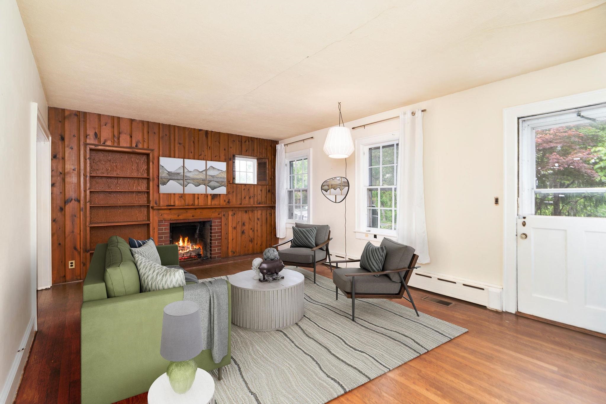 908 LYNDHURST RD, WAYNESBORO, Virginia 22980, 3 Bedrooms Bedrooms, ,2 BathroomsBathrooms,Residential,Charming Cape,908 LYNDHURST RD,676850 MLS # 676850