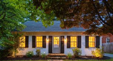908 LYNDHURST RD, WAYNESBORO, Virginia 22980, 3 Bedrooms Bedrooms, ,2 BathroomsBathrooms,Residential,Charming Cape,908 LYNDHURST RD,676850 MLS # 676850