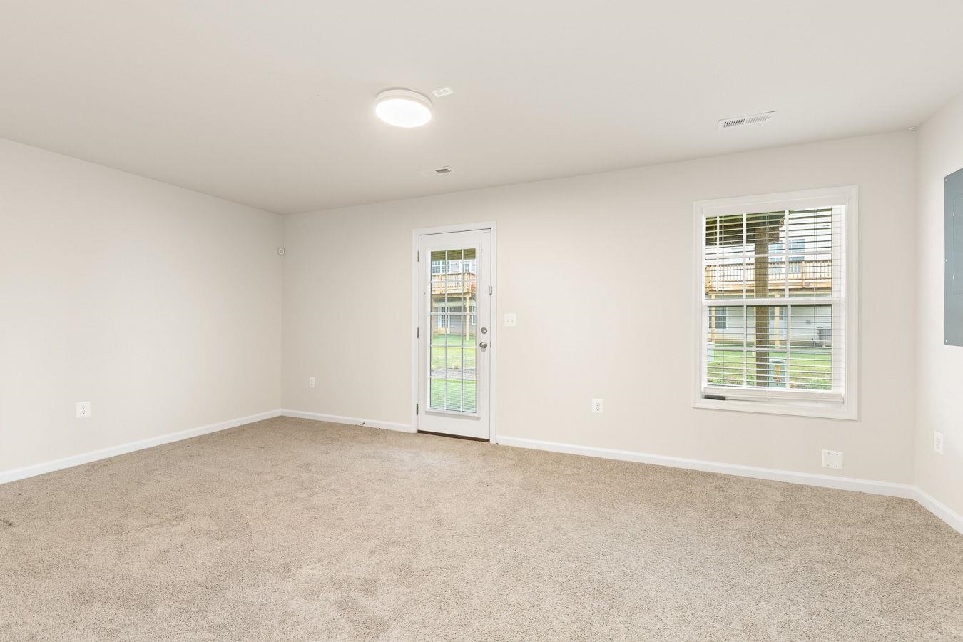 296 WILLOWSHIRE CT, WAYNESBORO, Virginia 22980, 3 Bedrooms Bedrooms, ,2 BathroomsBathrooms,Residential,296 WILLOWSHIRE CT,677451 MLS # 677451