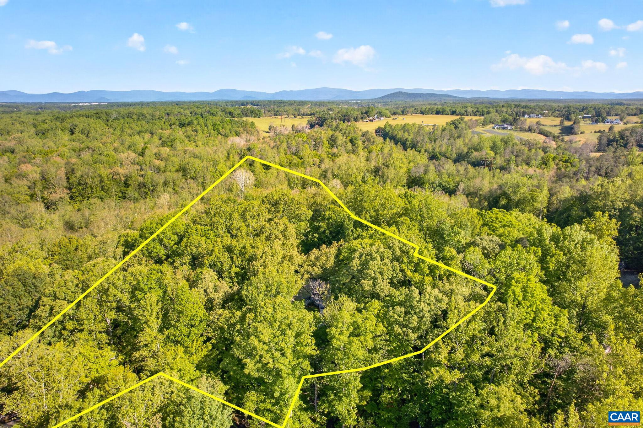 3288 WOODED ACRES LN, CHARLOTTESVILLE, Virginia 22911, 3 Bedrooms Bedrooms, ,3 BathroomsBathrooms,Residential,Wooded Acres,3288 WOODED ACRES LN,677569 MLS # 677569 3288 WOODED ACRES LN, CHARLOTTESVILLE, Virginia 22911, 3 Bedrooms Bedrooms, ,3 BathroomsBathrooms,Residential,Wooded Acres,3288 WOODED ACRES LN,677569 MLS # 677569