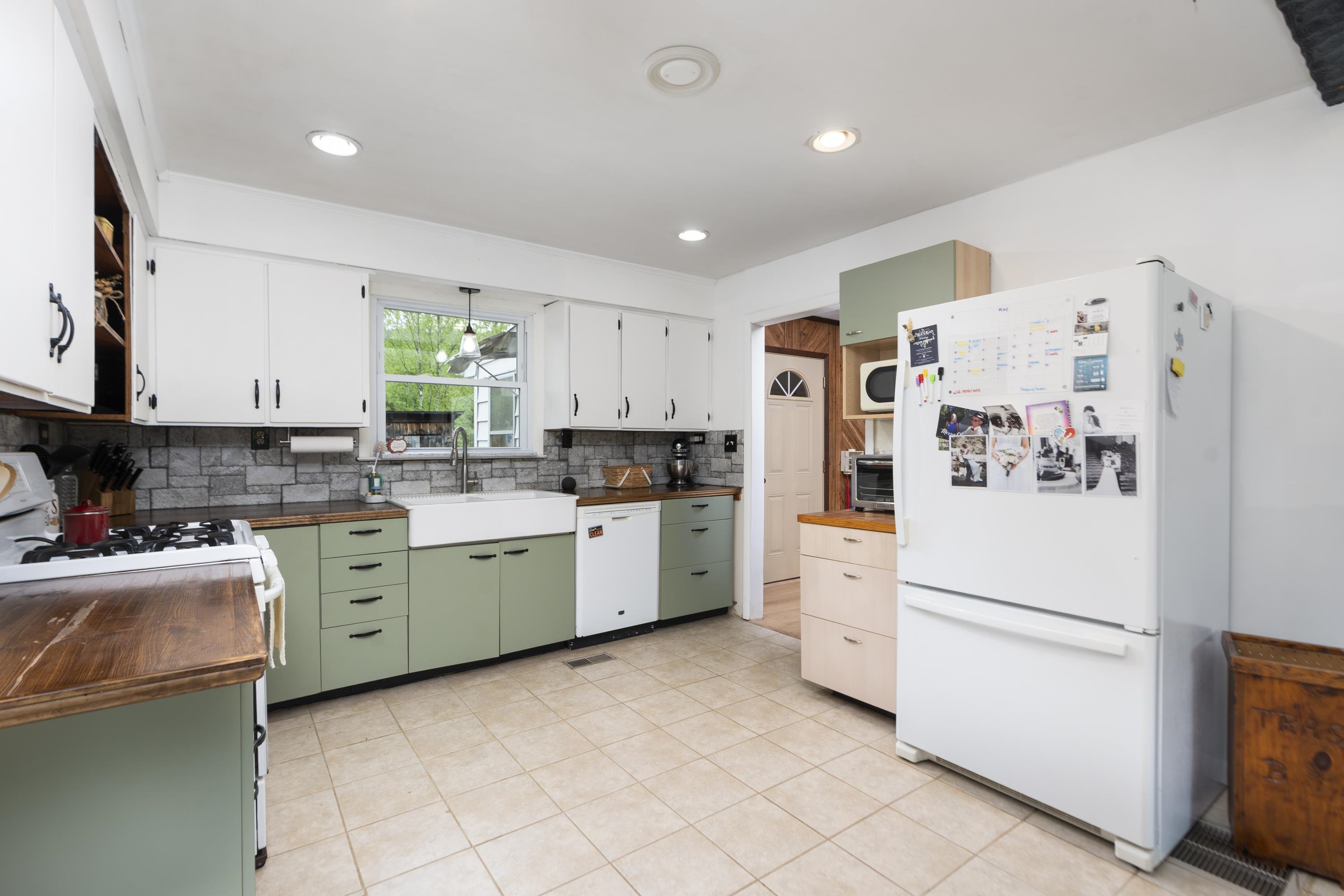 3292 DEERFIELD VALLEY RD, DEERFIELD, Virginia 24432, 3 Bedrooms Bedrooms, ,1 BathroomBathrooms,Residential,3292 DEERFIELD VALLEY RD,677570 MLS # 677570