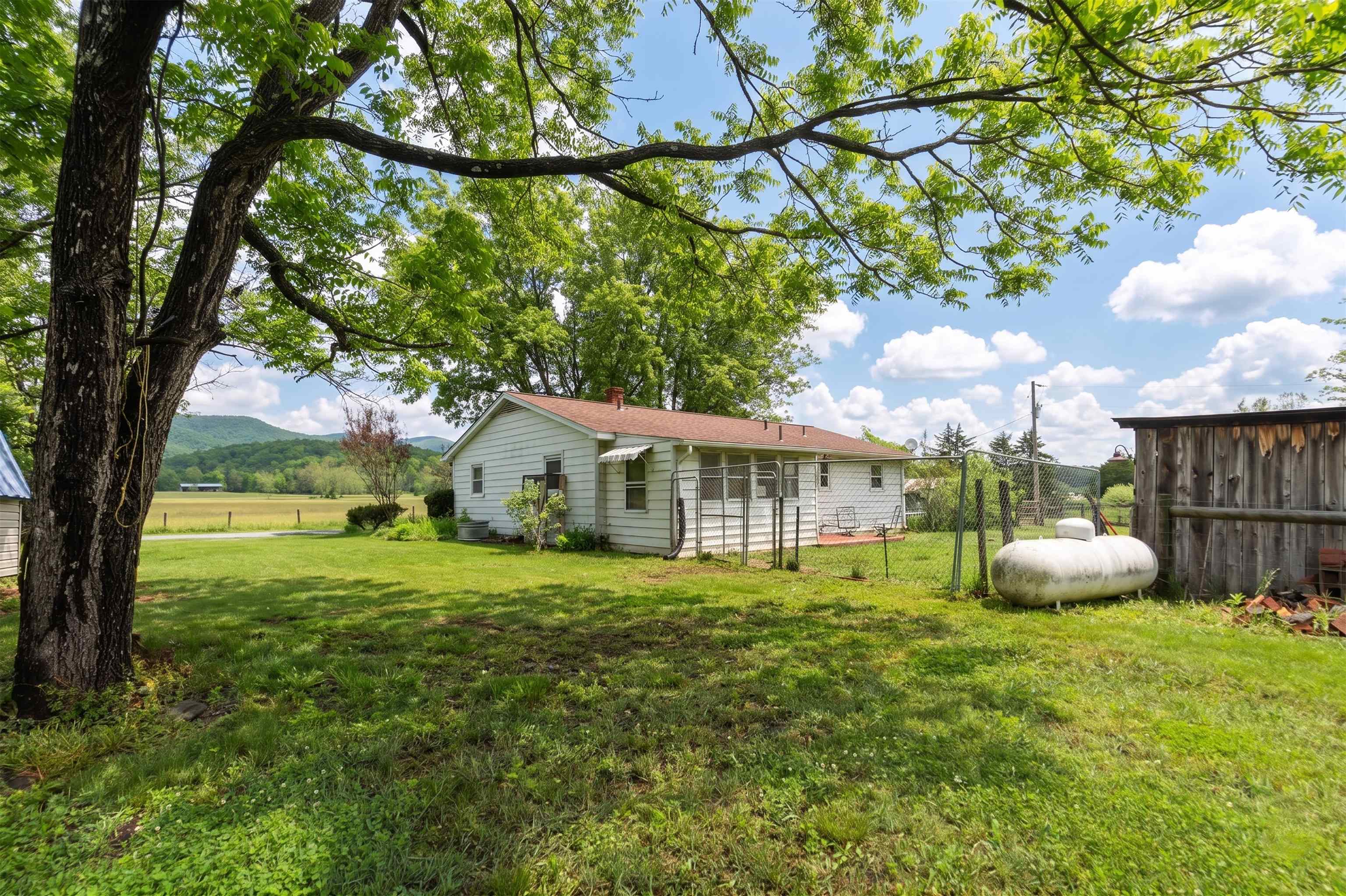 3292 DEERFIELD VALLEY RD, DEERFIELD, Virginia 24432, 3 Bedrooms Bedrooms, ,1 BathroomBathrooms,Residential,3292 DEERFIELD VALLEY RD,677570 MLS # 677570