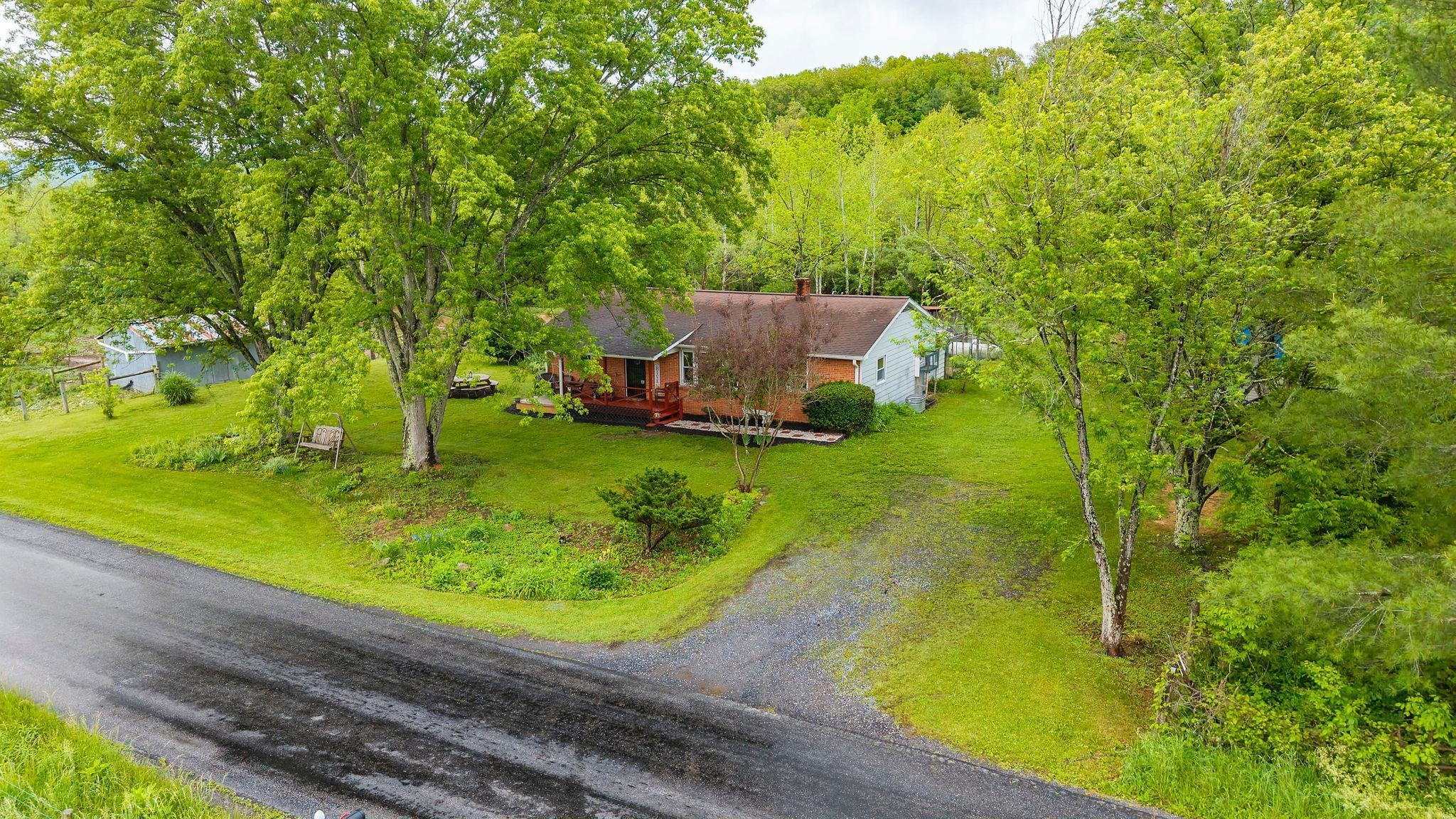 3292 DEERFIELD VALLEY RD, DEERFIELD, Virginia 24432, 3 Bedrooms Bedrooms, ,1 BathroomBathrooms,Residential,3292 DEERFIELD VALLEY RD,677570 MLS # 677570