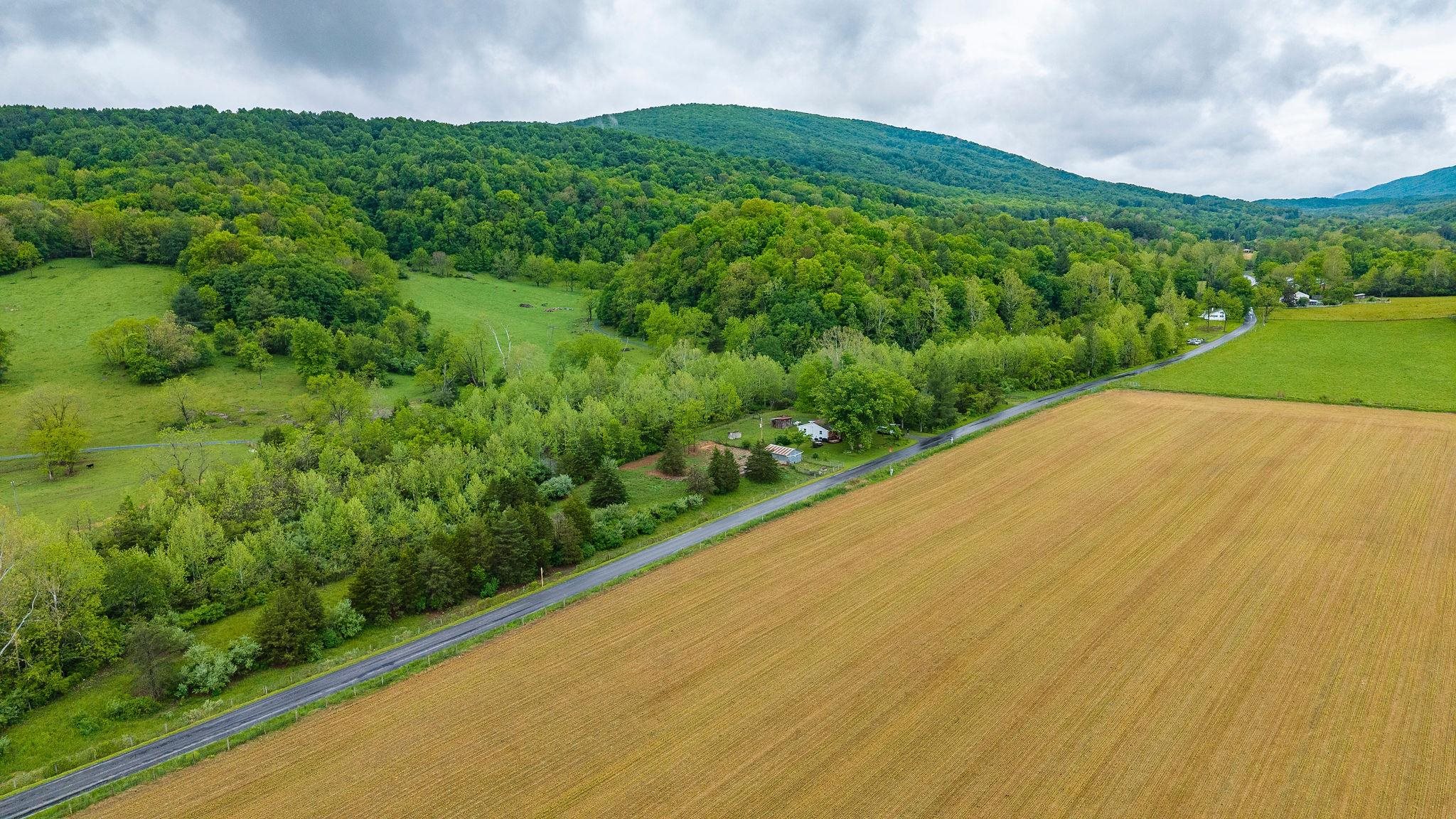 3292 DEERFIELD VALLEY RD, DEERFIELD, Virginia 24432, 3 Bedrooms Bedrooms, ,1 BathroomBathrooms,Residential,3292 DEERFIELD VALLEY RD,677570 MLS # 677570